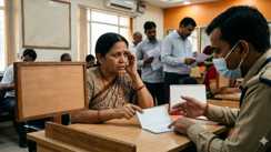 सावधान! 31 मार्च से पहले पीपीएफ, एनपीएस और सुकन्या खाते में डालें पैसे, वरना फ्रीज हो सकता है अकाउंट