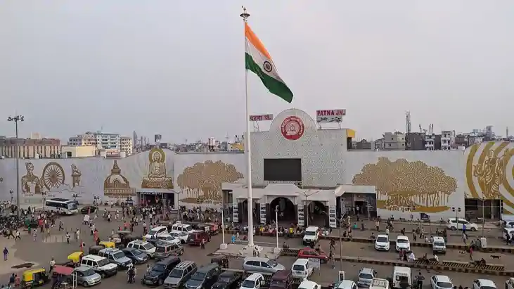 पटना जंक्शन बना 'स्मार्ट स्टेशन': अब मेट्रो की तर्ज पर मिलेग