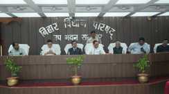 बिहार विधान परिषद में स्वास्थ्य संवाद: प्रसिद्ध यूरोलॉजिस्ट डॉ. अभिषेक सिंह ने प्रोस्टेट कैंसर और बचाव पर दिया व्याख्यान