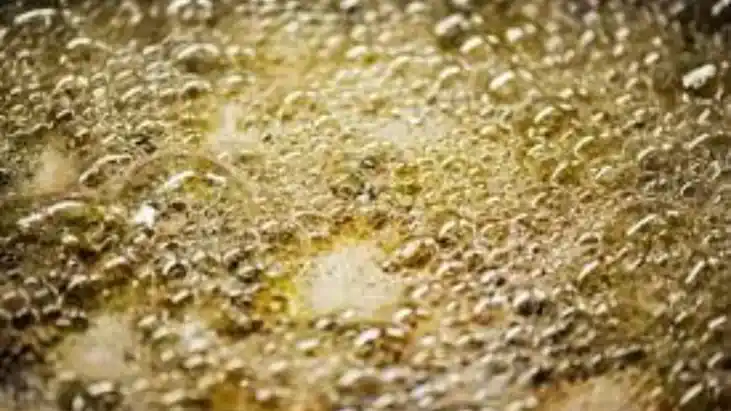 Screams in boiling oil 