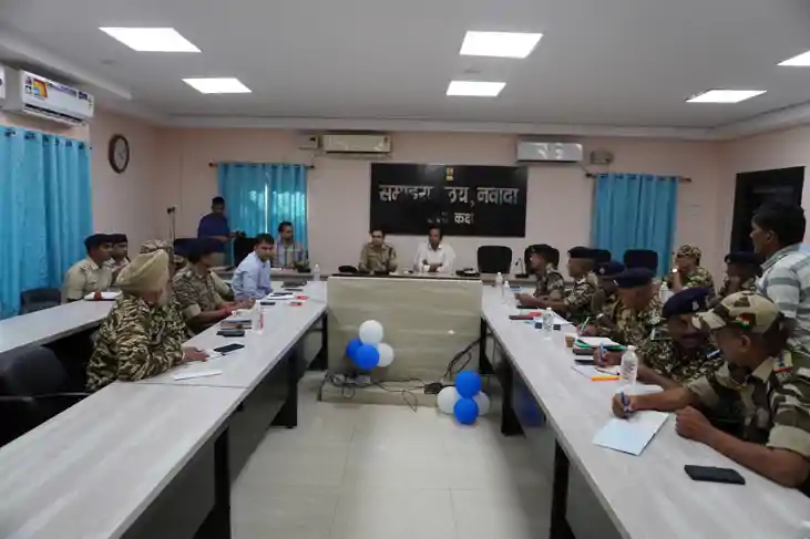 बुथों की सुरक्षा को लेकर डीएम एसपी ने विधानसभा चुनाव की तैया बुथों की सुरक्षा को लेकर डीएम एसपी ने विधानसभा चुनाव की तैया