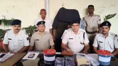 Bihar Crime News : बेगूसराय में शराब पार्टी के बाद दोस्तों ने की चाकू से गोदकर संतोष की हत्या, पुलिस ने दो बदमाशों को किया गिरफ्तार 