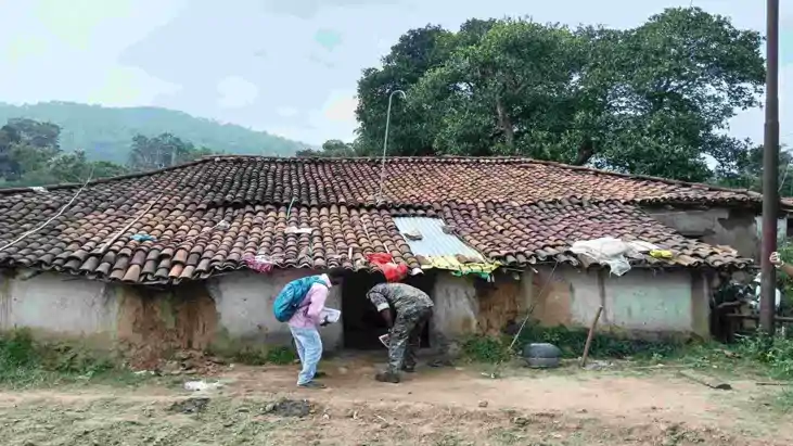 Triple murder - डायन-बिसाही के आरोप में दंपती और बच्चे की कु Triple murder - डायन-बिसाही के आरोप में दंपती और बच्चे की कु