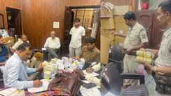 सेल्यूलस फार्मा पर औषधि नियंत्रक टीम का छापा: 10 दवाओं की बिक्री पर रोक, परिसर से शराब बरामद होने पर 3 गिरफ्तार