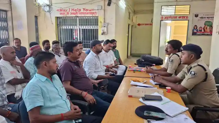 दुर्गा पूजा को लेकर सदर थाना में शांति समिति की बैठक: डीजे ब