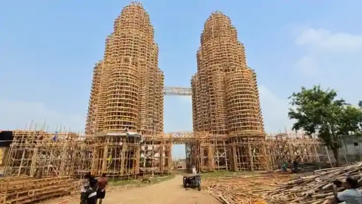 Durga Puja 2026 : मुंगेर में दुर्गा पूजा का भव्य आकर्षण, मले