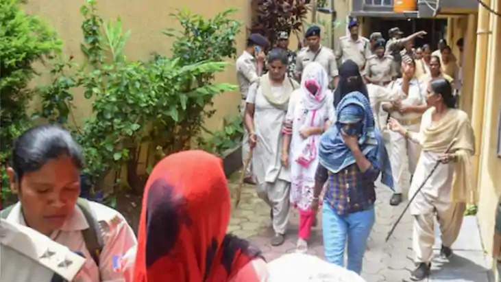 Sex racket: देह व्यापार का काला कारोबार बेनक़ाब, हॉस्टल से स Sex racket: देह व्यापार का काला कारोबार बेनक़ाब, हॉस्टल से स