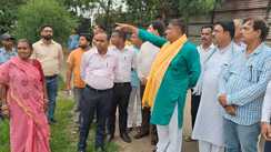 रौतिनिया डंपिंग यार्ड की बदबू से परेशान ग्रामीणों की शिकायत पर कांटी विधायक सख्त, नगर निगम को 24 घंटे में छिड़काव के दिए निर्देश