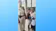 पटना ट्रैफिक पुलिस की सतर्कता : इनकम टैक्स गोलंबर पर भटका 5 साल का मासूम सोनू सुरक्षित मां से मिला
