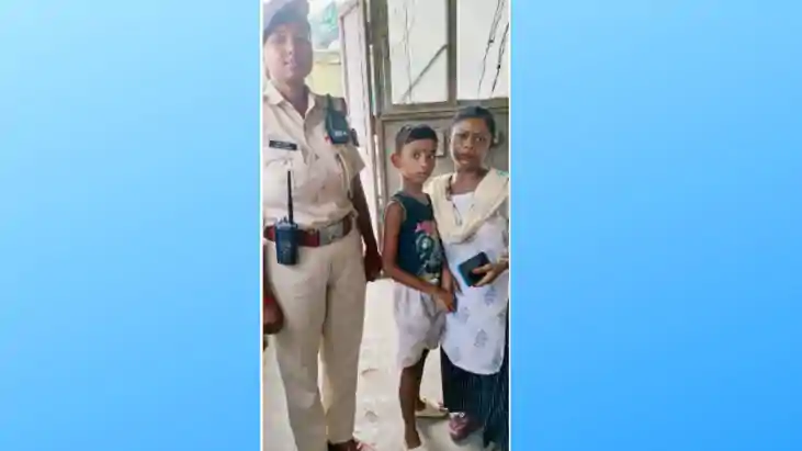 पटना ट्रैफिक पुलिस की सतर्कता : इनकम टैक्स गोलंबर पर भटका 5 
