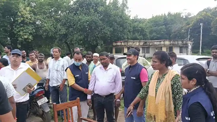 नौबतपुर प्रखंड कार्यालय में निगरानी की छापेमारी,  रिश्वत लेत