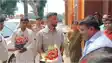 Bihar News : मुजफ्फरपुर जिला स्कूल में अचानक पहुंचे DM कुमार गौरव, बच्चों से पूछे सवाल, कॉपियां जांचीं और शिक्षकों से ली पढ़ाई की जानकारी