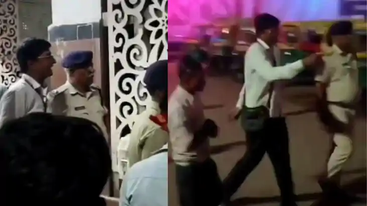  TTE Kundan Kumar abusing passenger at Ara Junction Bihar.