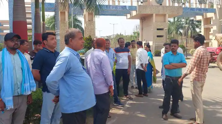 आईआईटी पटना स्कूल विवाद: हाईकोर्ट के कड़े रुख के बाद झुका सं