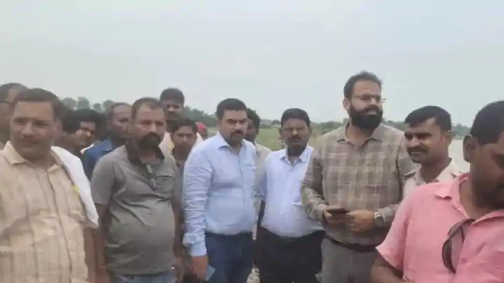 कोसी नदी में स्नान के दौरान 15 वर्षीय किशोर डूबा : पुलिस और 