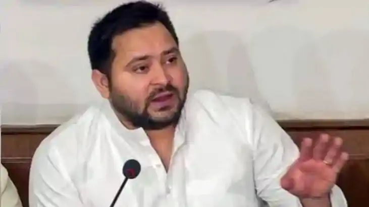 Tejashwi Dissolves RJD Units Across Bihar Plans Major Organi