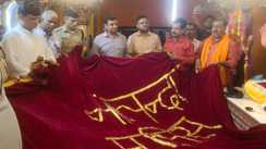 NALANDA NEWS : बाबा मणिराम की समाधि पर सात दिवसीय मेले की हुई शुरुआत, डीएम और एसपी ने लंगोट चढ़ाकर निभाई वर्षों पुरानी परम्परा 