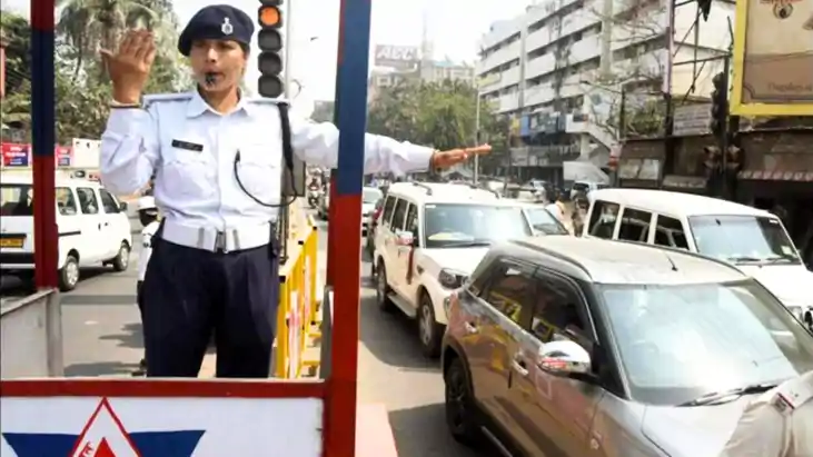 Traffic Rule : पटना में ट्रैफिक नियमों का उल्लंघन पड़ा भारी, Traffic Rule : पटना में ट्रैफिक नियमों का उल्लंघन पड़ा भारी,