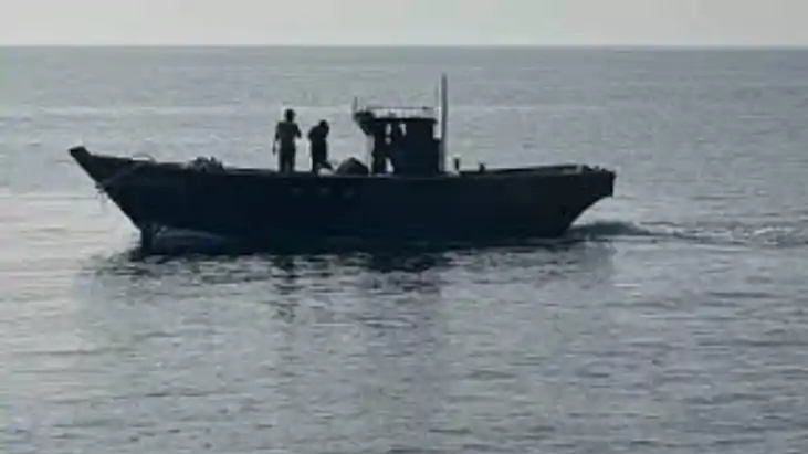Boat Capsizes in Darbhanga 3 women Missing SDRF Deployed