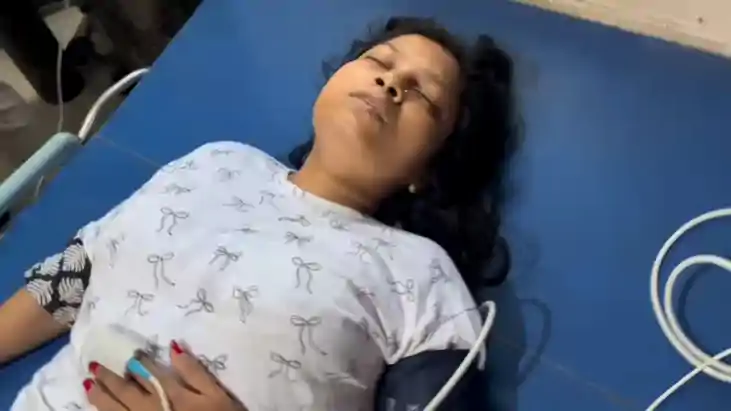 Bihar News : रील बनाने के चक्कर में ट्रेन से गंगा में गिरी छ