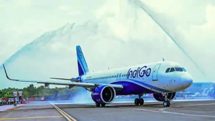 इंडिगो में 'इस्तीफा' संकट: 3 लाख यात्रियों की परेशानी और करो