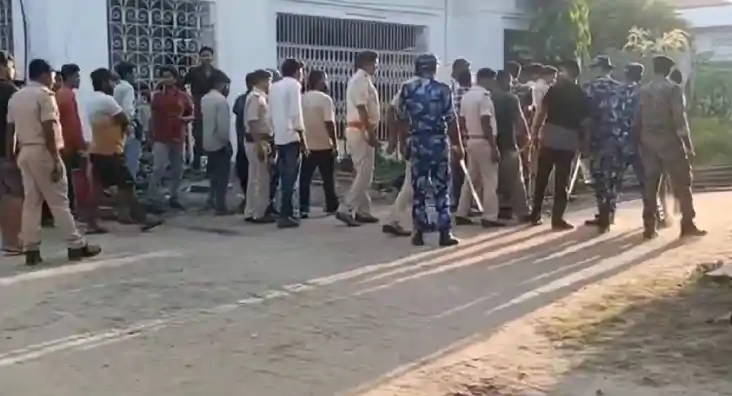 3 लोगों को जिंदा जलाने का मामले में चार लोगों पर आरोप सिद्ध, 3 लोगों को जिंदा जलाने का मामले में चार लोगों पर आरोप सिद्ध,