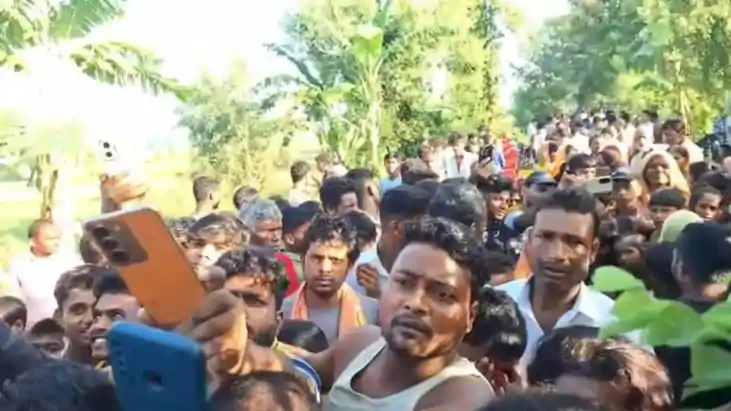 Bihar Crime News: घर से बुलाकर गोली मार युवक की हत्या, गांव Bihar Crime News: घर से बुलाकर गोली मार युवक की हत्या, गांव