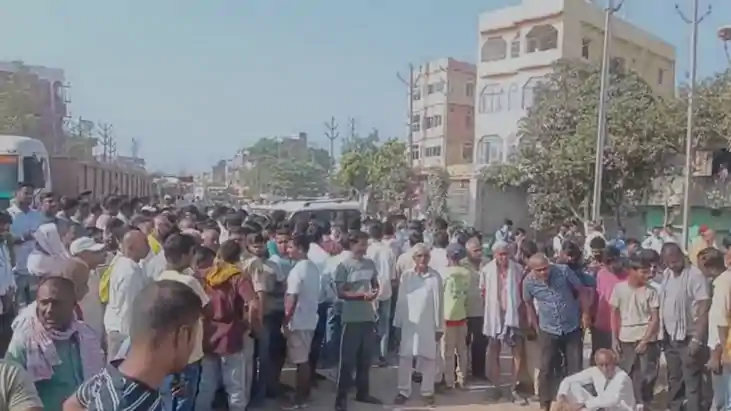 Bihar Road Accident: तेज रफ्तार ट्रक ने छीनी मासूम की जान, Bihar Road Accident: तेज रफ्तार ट्रक ने छीनी मासूम की जान,
