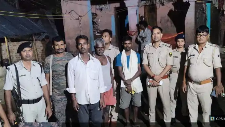 Saharsa Police Arrest Five Wanted Accused in Warrant Drive