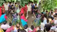 चोरी के शक में दो युवकों की बेरहमी से पिटाई, सोशल मीडिया पर वीडियो वायरल