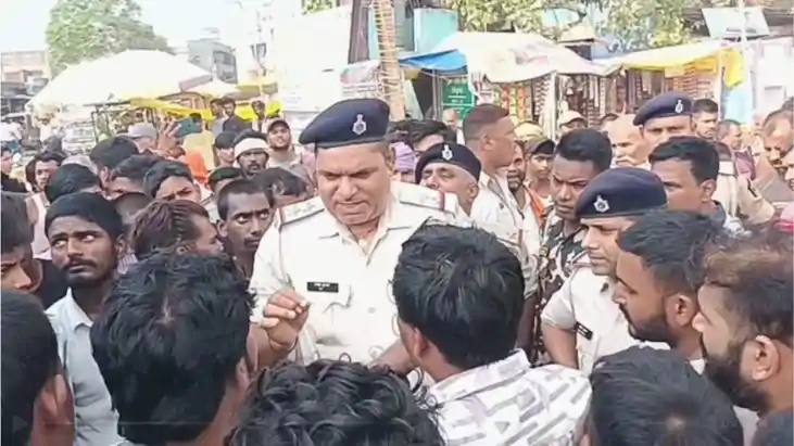 सड़क दुर्घटना में प्रोफेसर की मौत के बाद भड़के परिजन और स्था