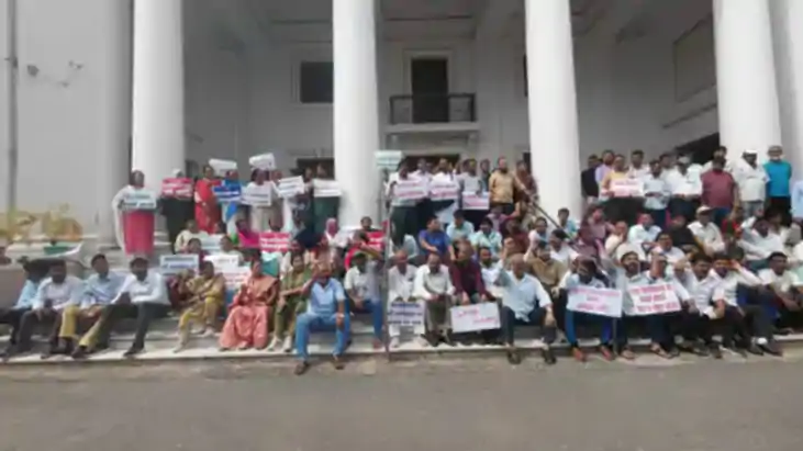 Patna University Teachers Protest for 20 Days Target Govt Po