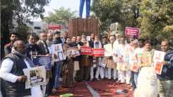 Bihar News : गया में मनरेगा में बदलाव के खिलाफ कांग्रेस का 'संग्राम', समाहरणालय पर सामूहिक उपवास कर केंद्र को घेरा