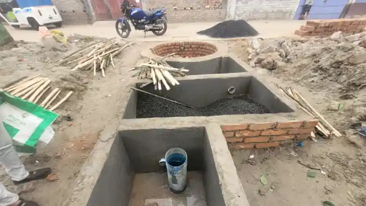 Bihar News : बड़हिया में नाले का गंदा पानी जमीन में उतारने की