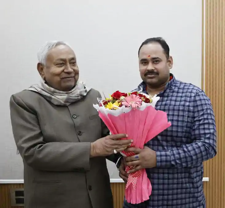 Bihar News: युवा जदयू नेता माधव ने मुख्यमंत्री नीतीश कुमार स