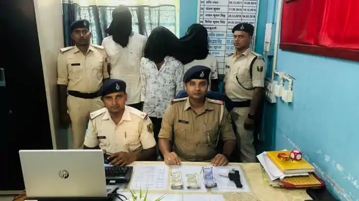 Bihar Crime - माइक्रो फाइनेंसकर्मी से हुई छिनतई को लेकर पुलि Bihar Crime - माइक्रो फाइनेंसकर्मी से हुई छिनतई को लेकर पुलि