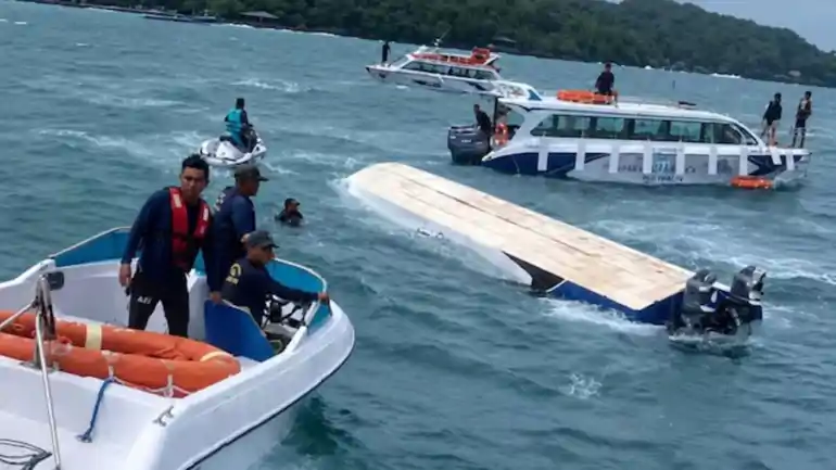 Indian tourists capsizes in Vietnam
