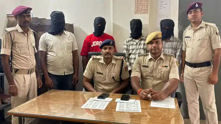 pawan express railway ticket tampering fraud 4 passengers ar