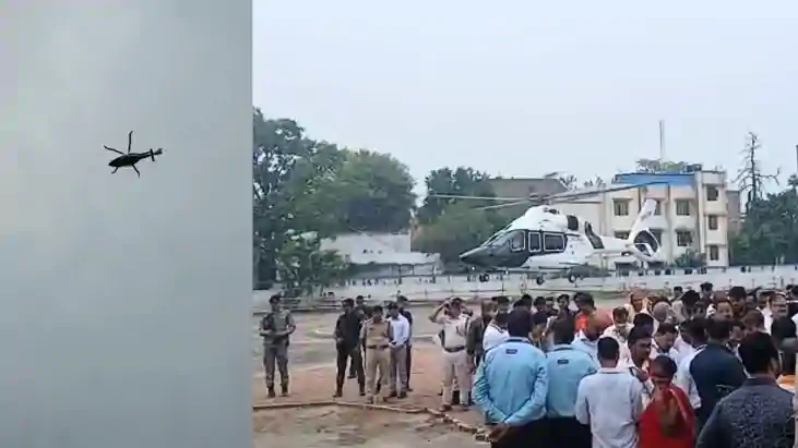 Bihar News : वैशाली में बड़ा हादसा टला, उड़ान भरते ही हवा मे