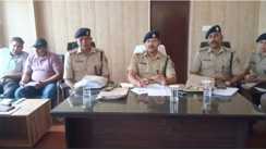 बढ़ते अपराध को लेकर SSP ने बुलाई हाई लेवल मीटिंग, बेहतर काम करने वालों को शाबाशी तो लापरवाह थानेदारों को लगाई फटकार