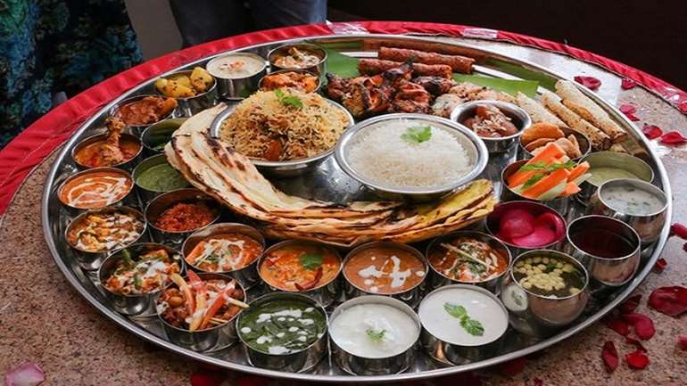 veg and non veg thali