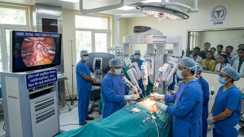 बिहार में चिकित्सा क्रांति: IGIMS में पहली रोबोटिक सर्जरी सफल,  युवती की इस बीमारी का हुआ ऑपरेशन