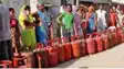 Black marketing of gas cylinder worth Rs 900 sold for Rs 2000