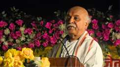 Bihar News : दरभंगा में प्रवीण तोगड़िया ने जनसंख्या संतुलन पर दिया बड़ा बयान, कहा- 'तीन बच्चे हिंदू सच्चे, बाकी हिंदू कच्चे'