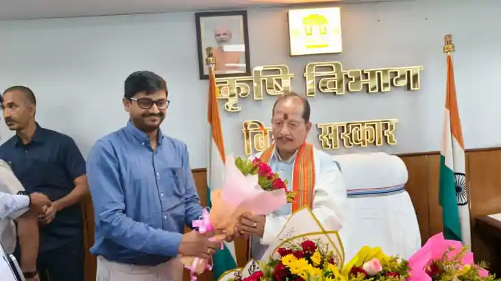 कृषि मंत्री के रूप में विजय कुमार सिन्हा ने संभाला कार्यभार,