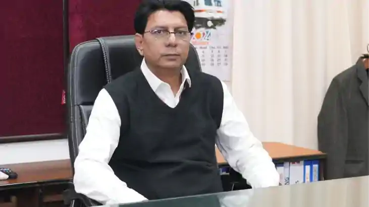 Railway News : मध्य रेलवे के महाप्रबंधक विजय कुमार का आकस्मि