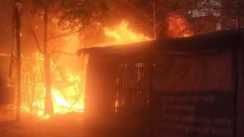 Patna Fire:पटना में कबाड़ी की दुकान में लगी भीषण आग, आधा दर्जन दुकानें जलकर राख