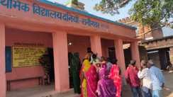 Bihar elections 2025 - नवादा के इस इलाके में लोगों ने दस साल बाद की वोटिंग, इस कारण मतदान से थे वंचित