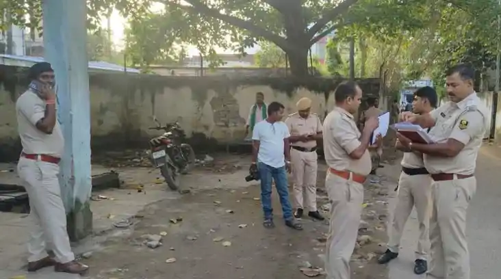 हाई-सिक्योरिटी वाले जेल में बंदी ने बेडशीट को बनाया गले का फ
