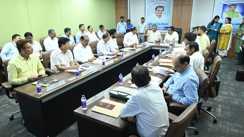 Bihar News : बिहार दौरे पर आये भारत सरकार के जल शक्ति मंत्री सी. आर. पाटिल, बीरपुर बैराज का किया हवाई सर्वेक्षण 